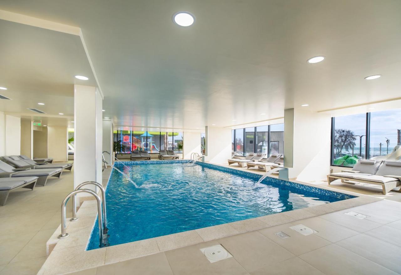 Moonlight Studio Alezzi Spa n Pools beach Resort Mamaia Esterno foto
