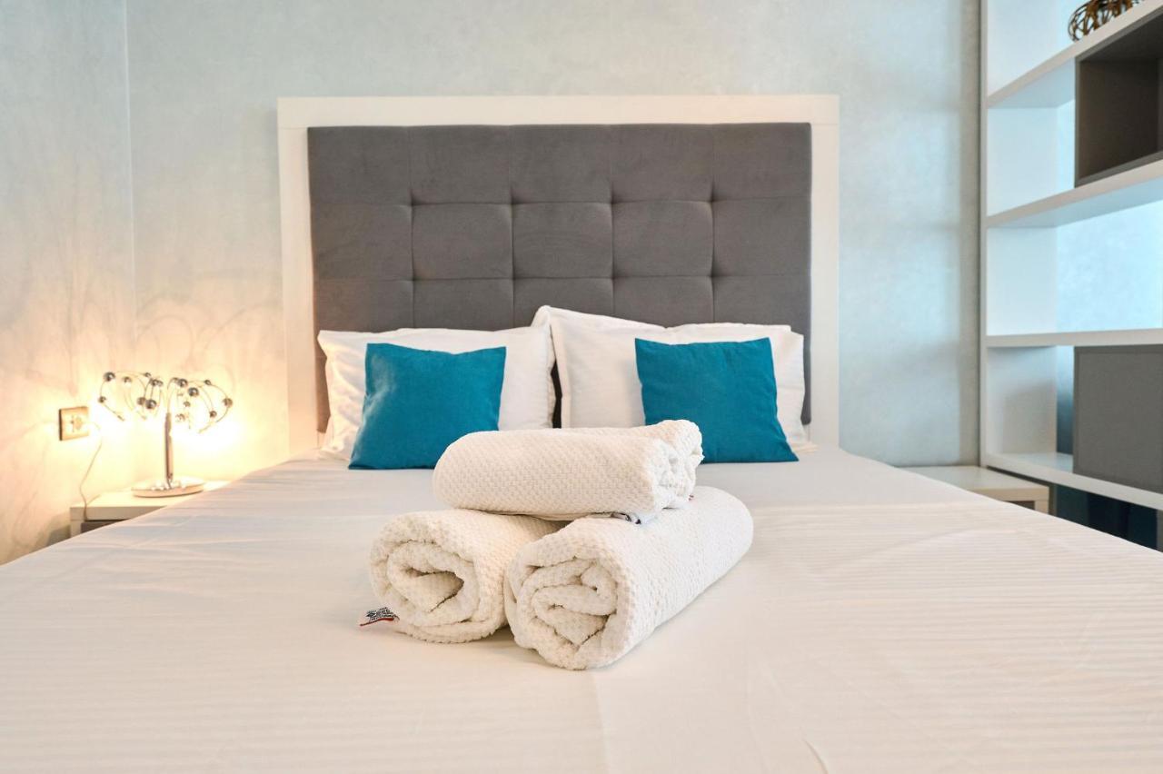 Moonlight Studio Alezzi Spa n Pools beach Resort Mamaia Esterno foto